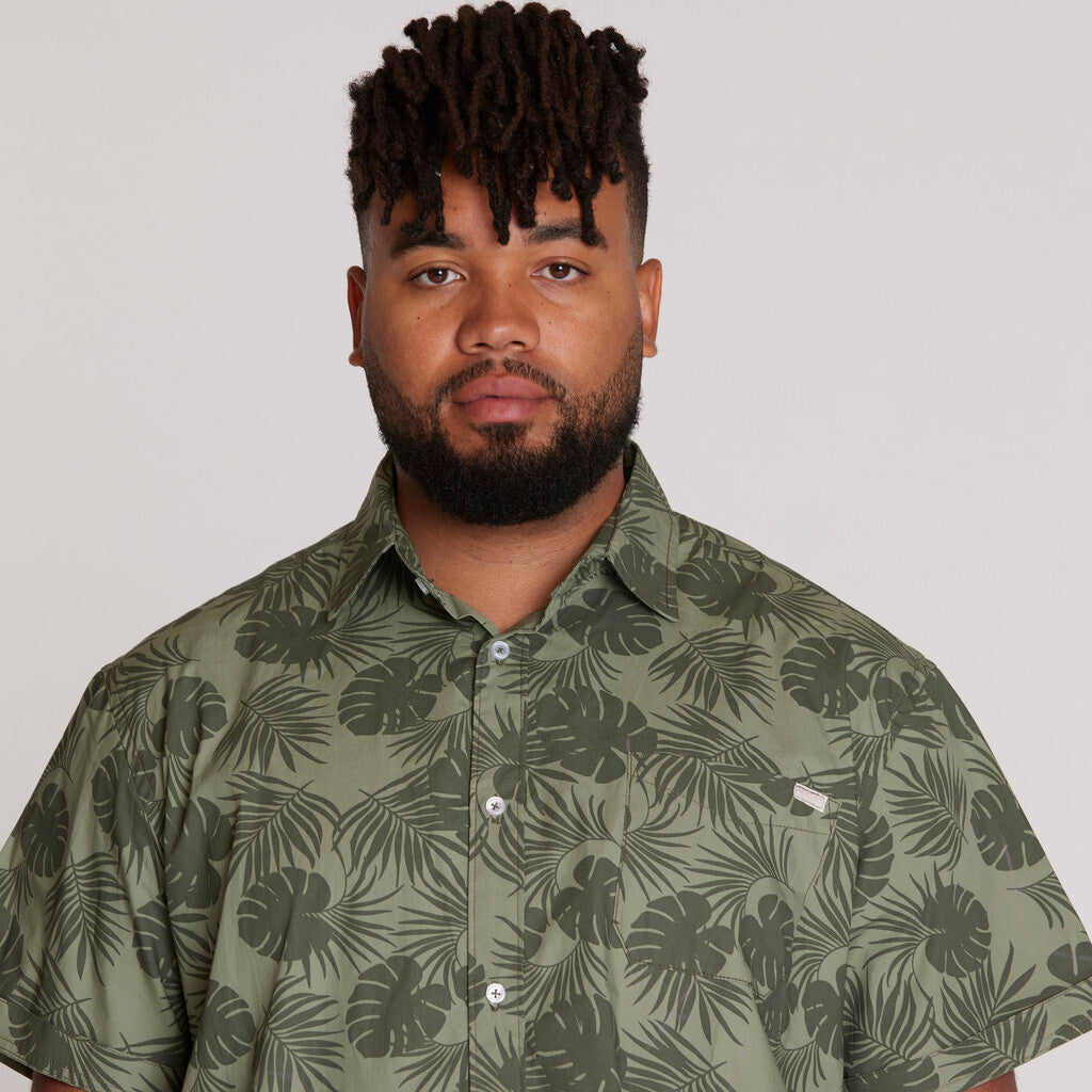 All-over Leaf Print Short Sleeve Shirt